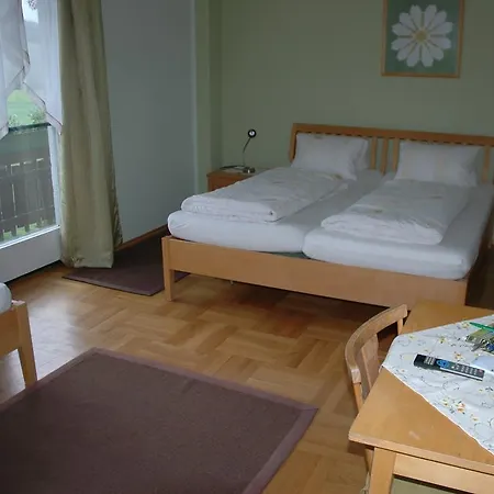 Poelzlhof Farm stay *