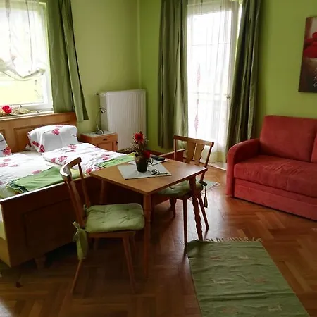 Farm stay Poelzlhof *